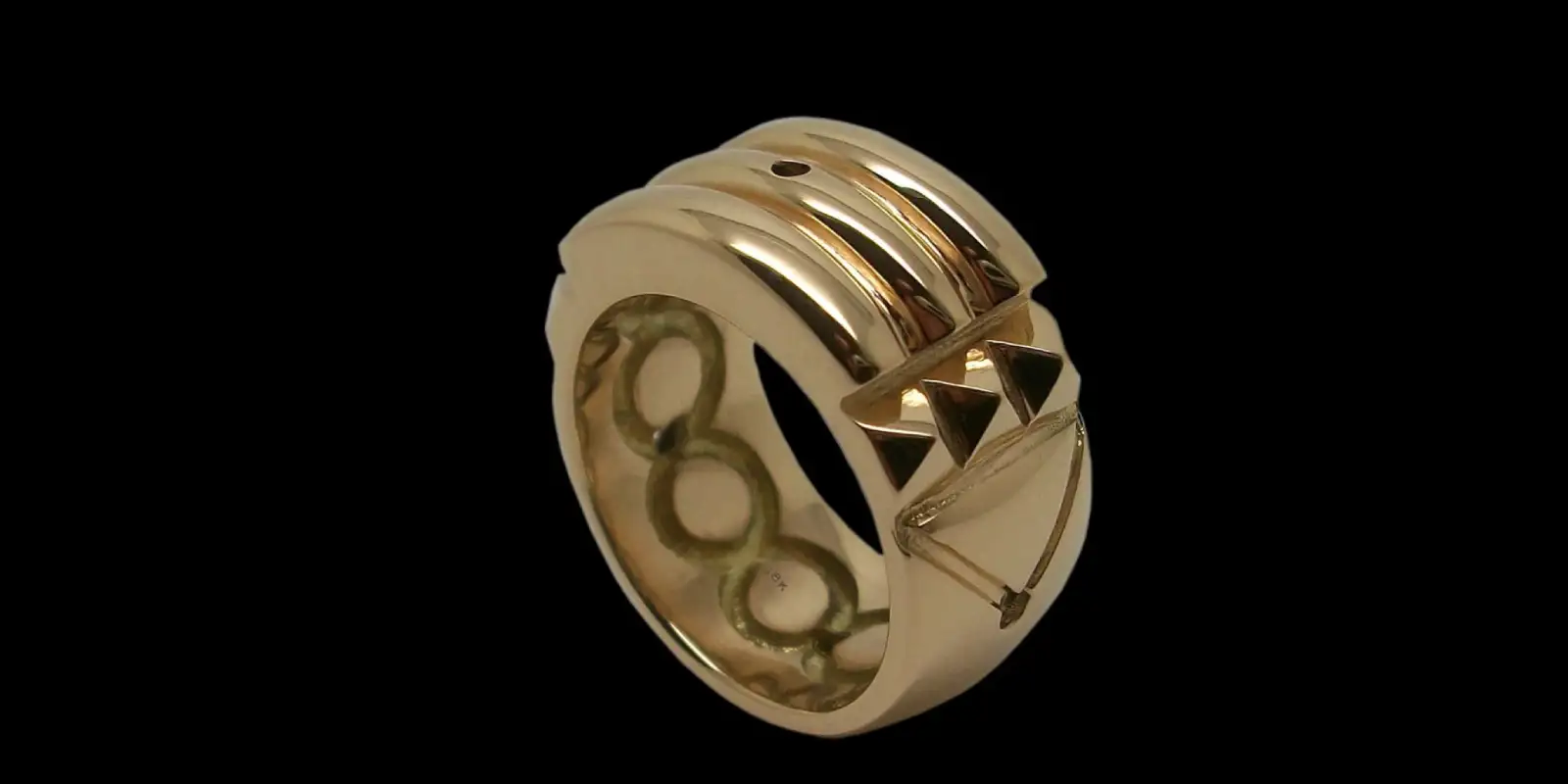Anillo atlante amuleto