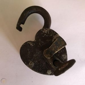 amuleto candado y llave