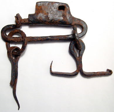 cerrojo romano antiguo para baules